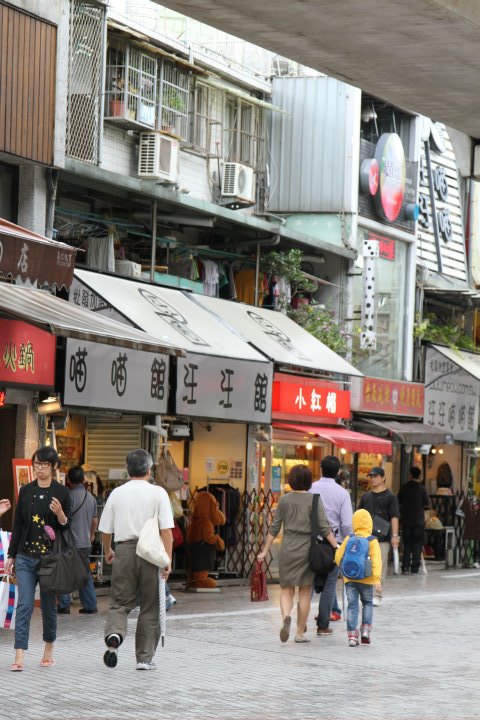 310444_10150318239945949_1648484134_n